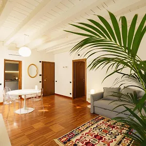 Domus - Residenza Marconi , Verona Italy